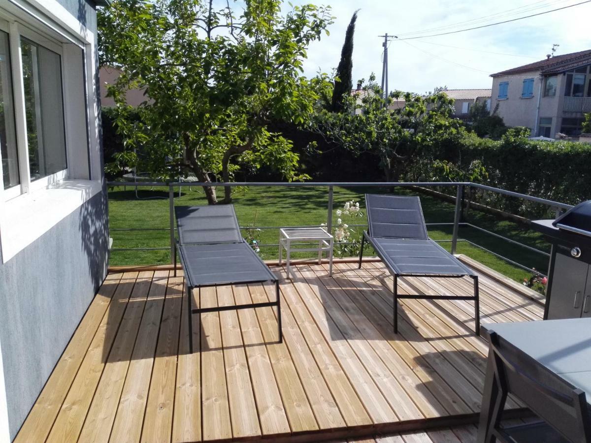 Au Domaine De Lea Apartment อิแยร์ ภายนอก รูปภาพ